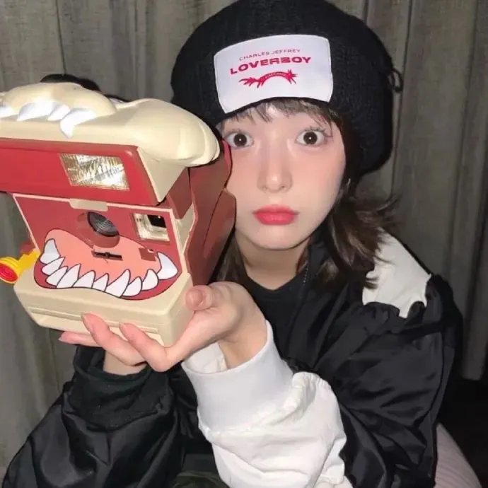 我们都爱他！ 电影封面